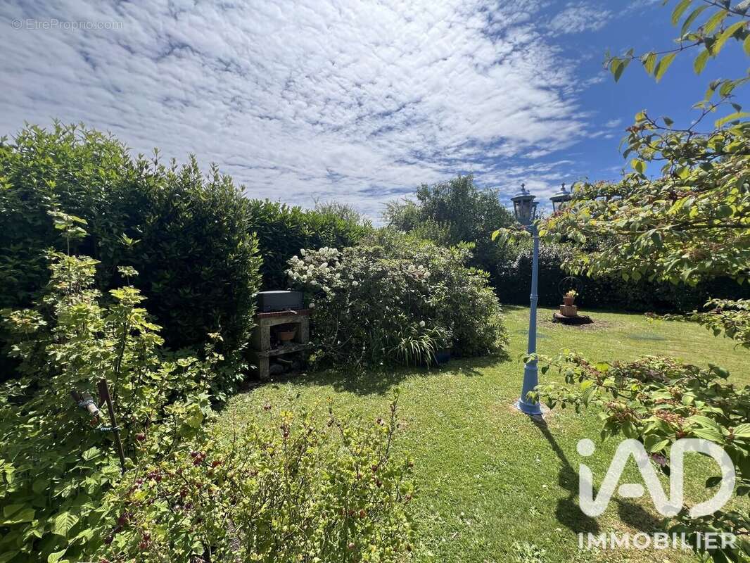 Maison 79 m² à Trappes  - photo 4