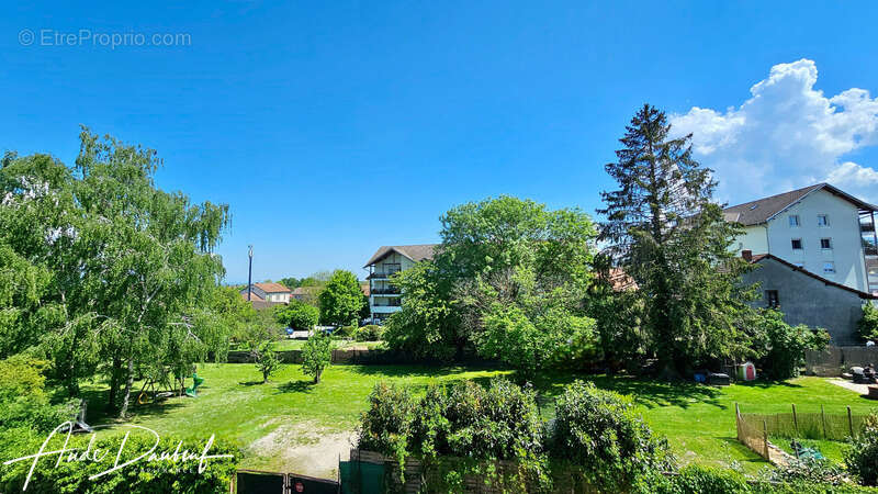 Appartement à VALLEIRY