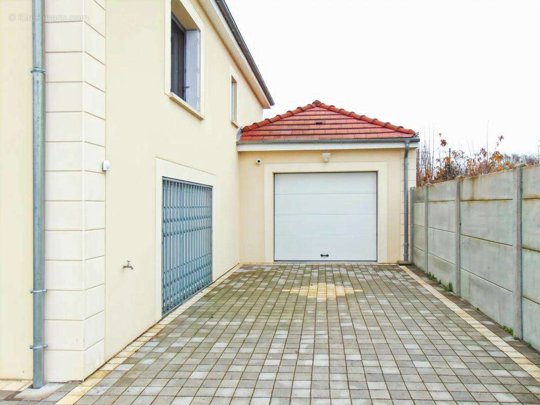 Maison à VILLEMANDEUR