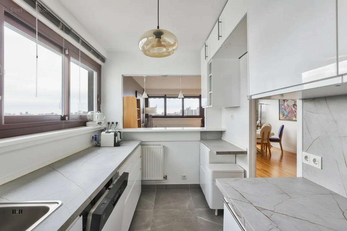 Appartement à PARIS-15E