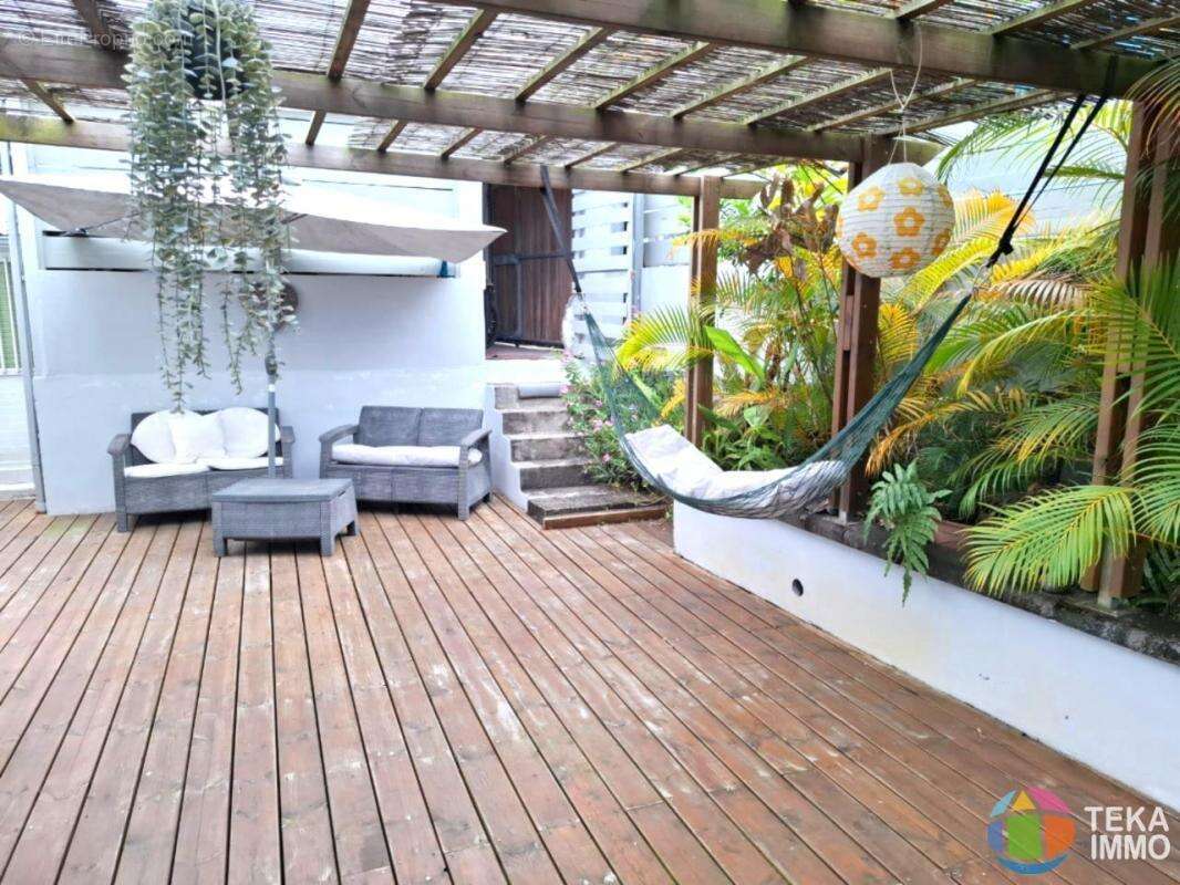 Maison à SAINTE-SUZANNE