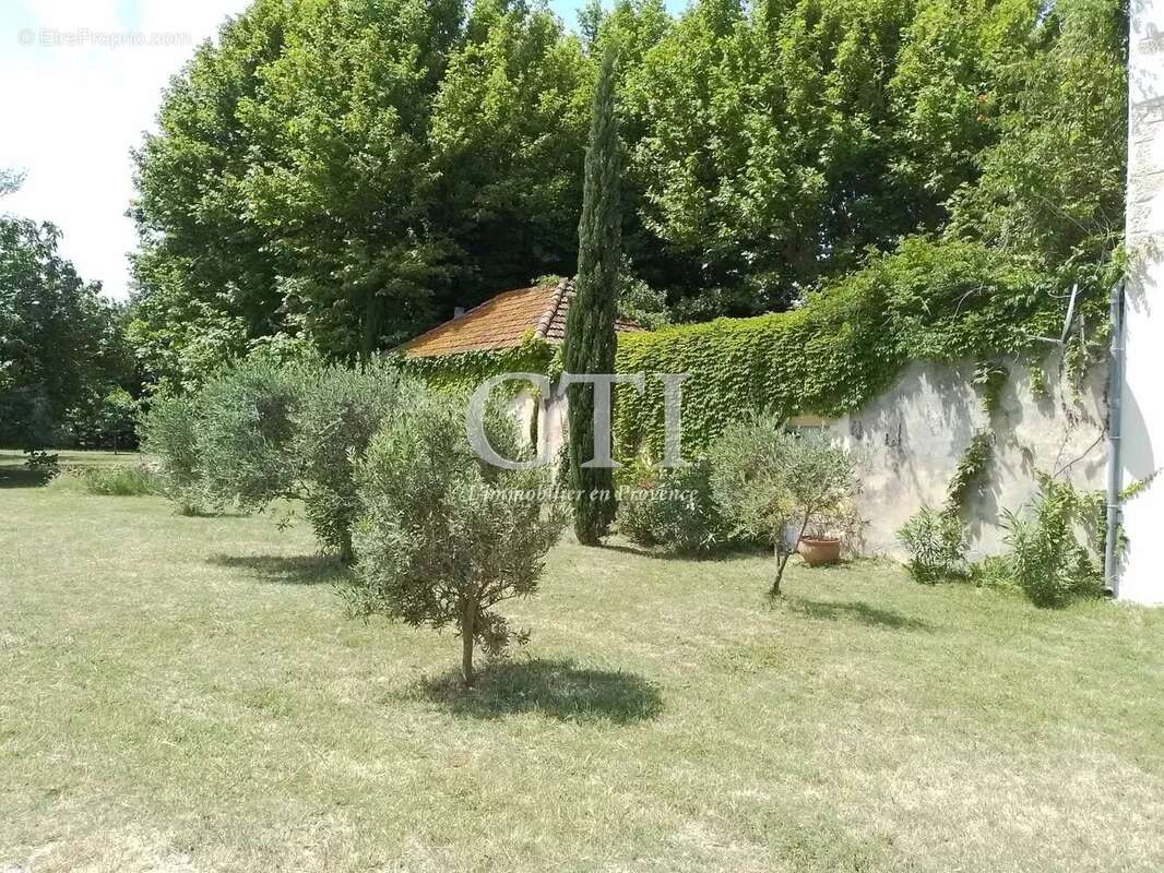 Maison à VAISON-LA-ROMAINE