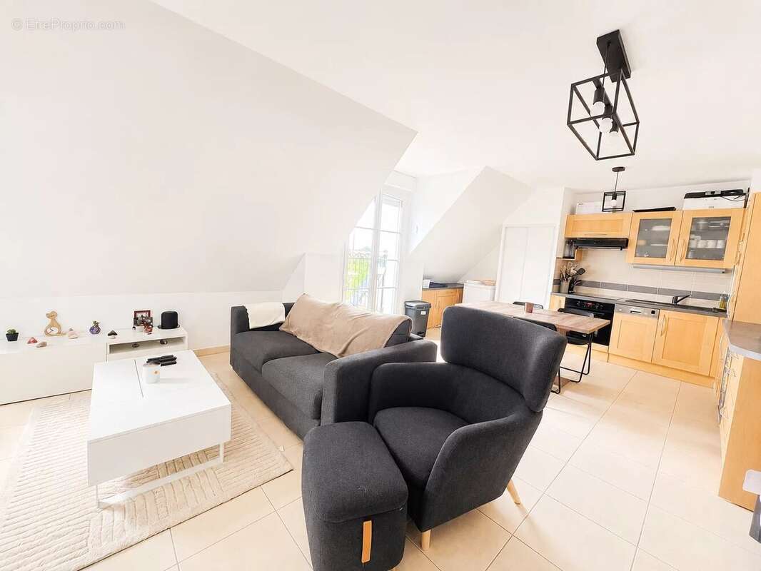 Appartement à FONTENAY-TRESIGNY