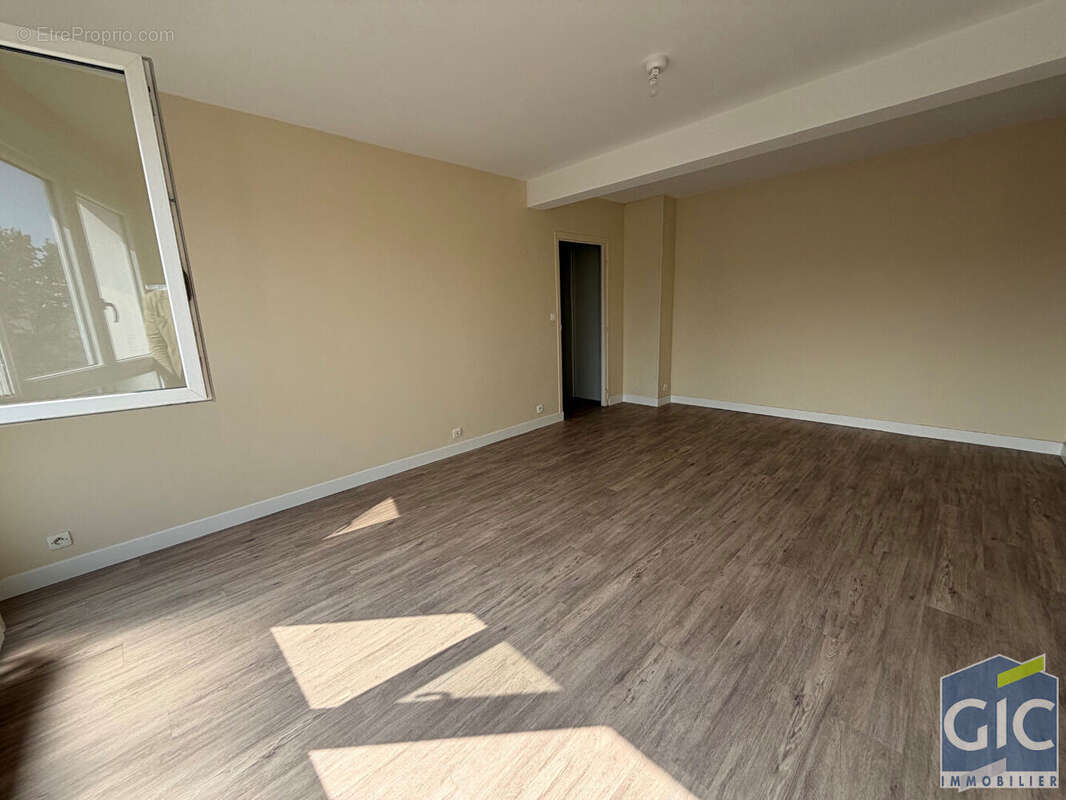 A vendre en exclusivite gic-bi un 3pp rénové a herouville grand parc - photo 3