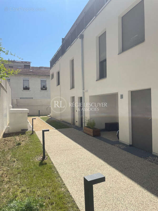Appartement Lyon 5 pièce(s) - photo 2