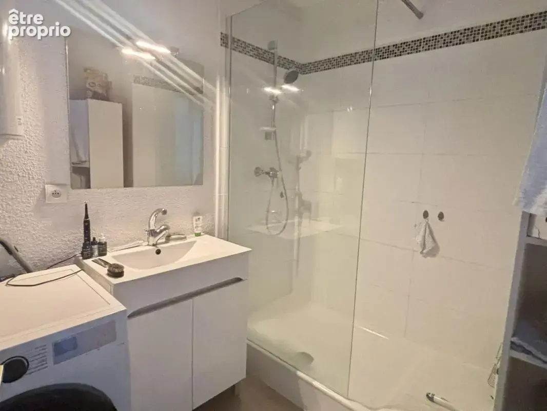 Appartement de T2 vendu loué avec balcon dans résidence avec ascenseur - photo 8