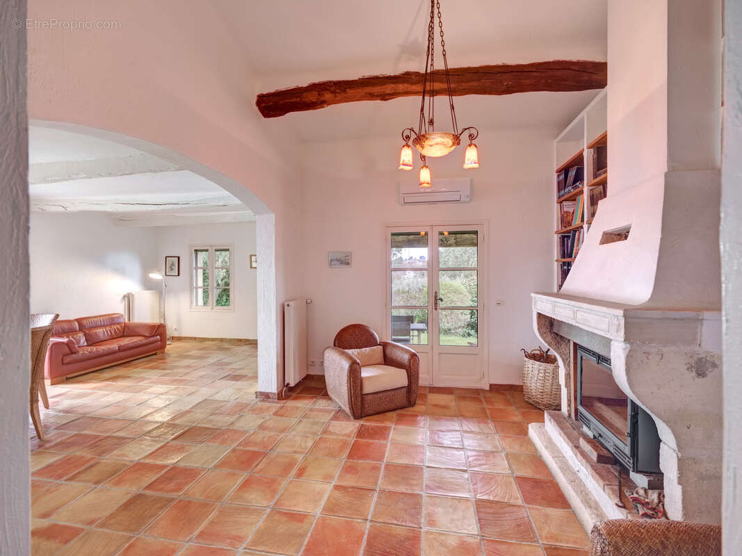 Maison à MANDELIEU-LA-NAPOULE