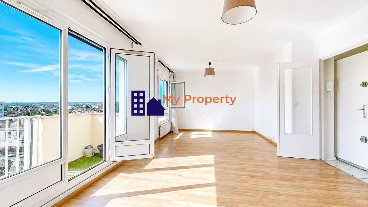 Appartement à HOUILLES