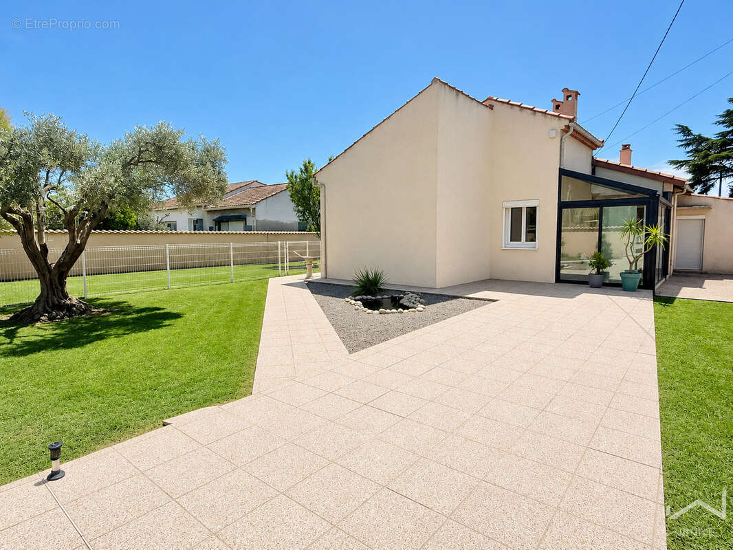 Maison à BOLLENE