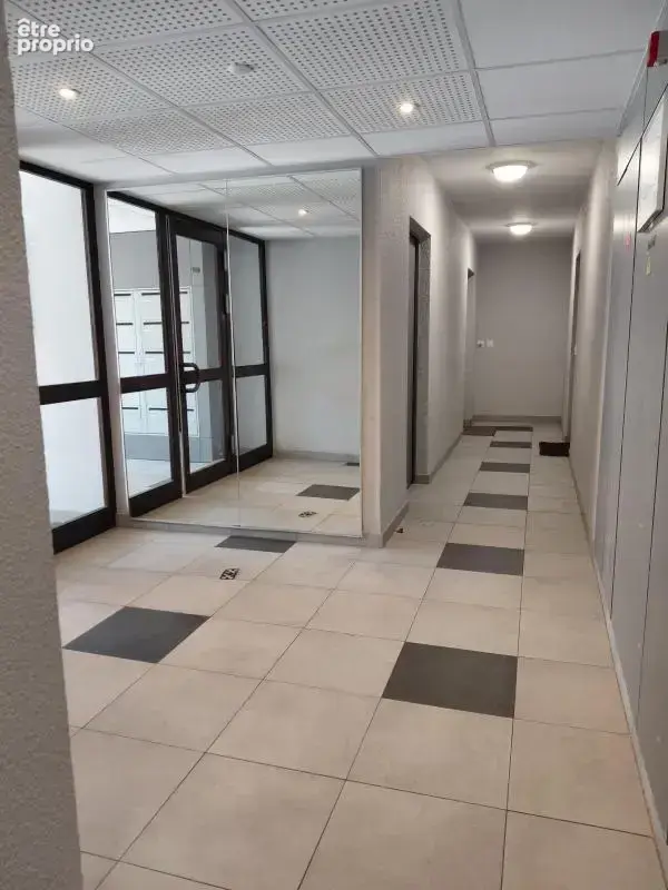 METZ – Quartier Ste Thérèse/ Nouvelle ville- Bel appartement F3/4  RDC  avec Balcon - photo 8