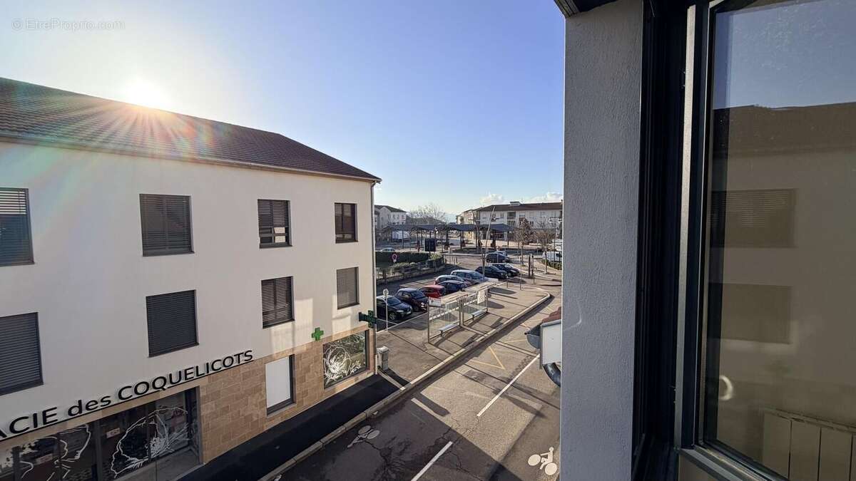 Photo 3 - Appartement à LA TOUR-DE-SALVAGNY