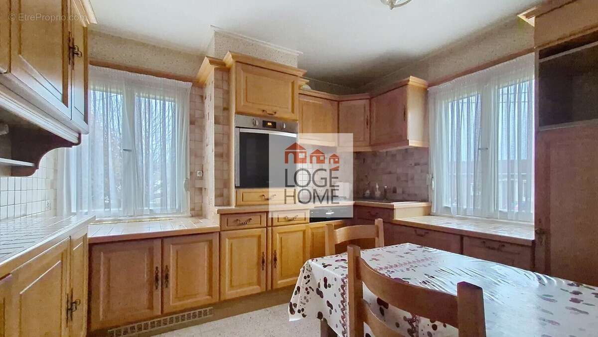 Cuisine équipée - Maison à HENIN-BEAUMONT