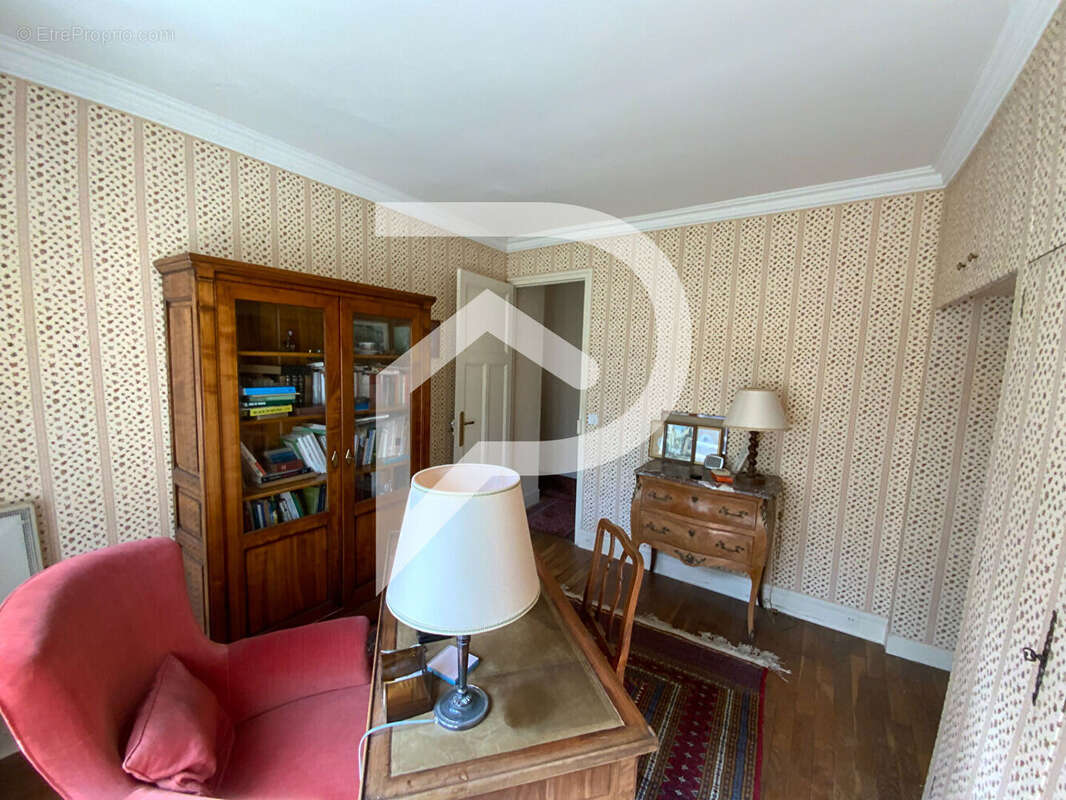 Maison à SAINT-REMY-L&#039;HONORE