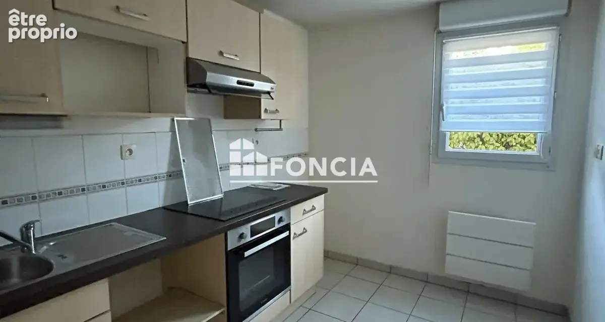 Appartement T3 libre en rez-de-chaussée avec parking privatif et cellier - photo 5