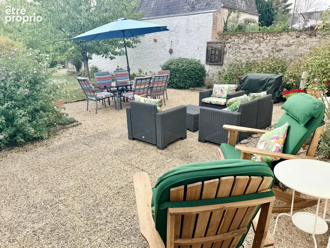 Grande maison rénovée au cœur d'une ville animée dotée d'une gare - photo 16