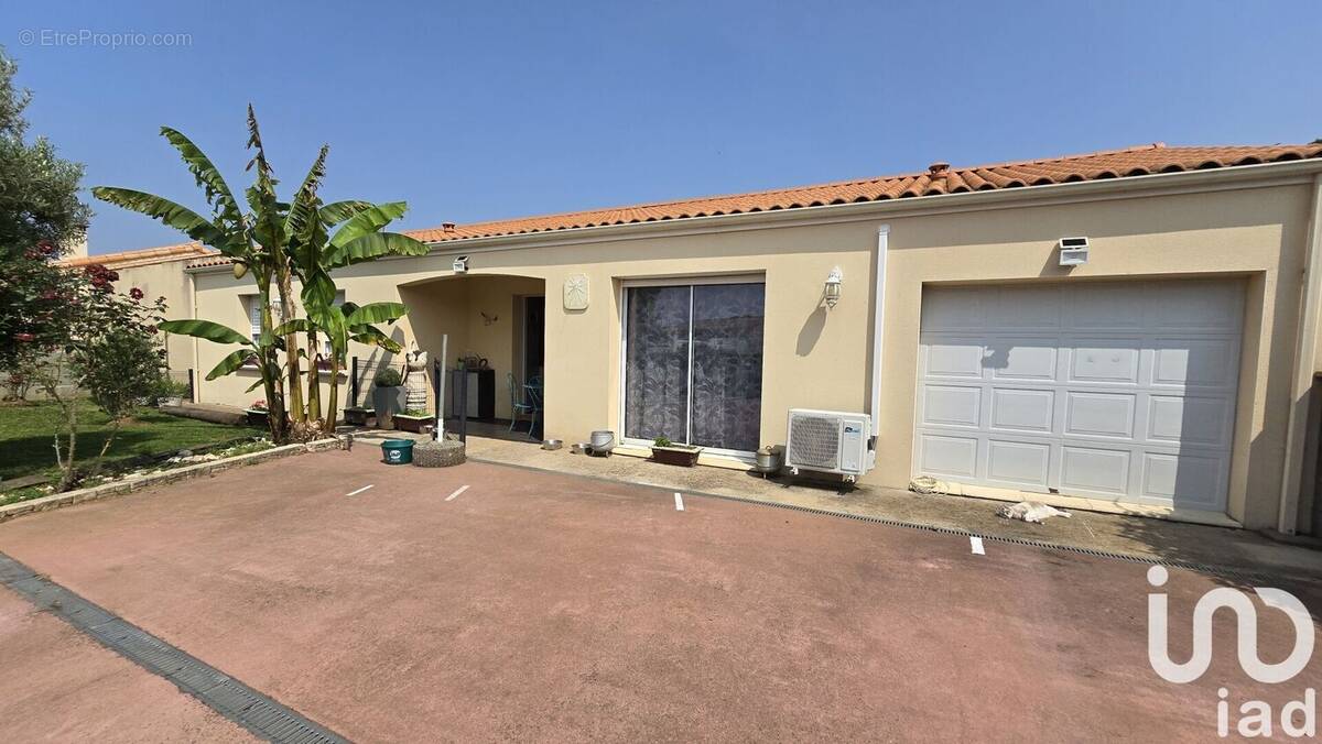 Photo 1 - Maison à SAINTE-NEOMAYE