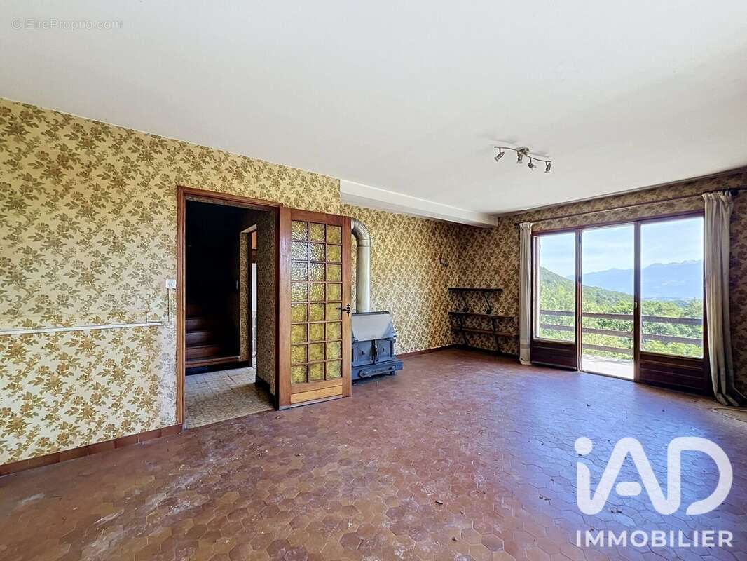 Appartement 117 m² à Corenc  - photo 2
