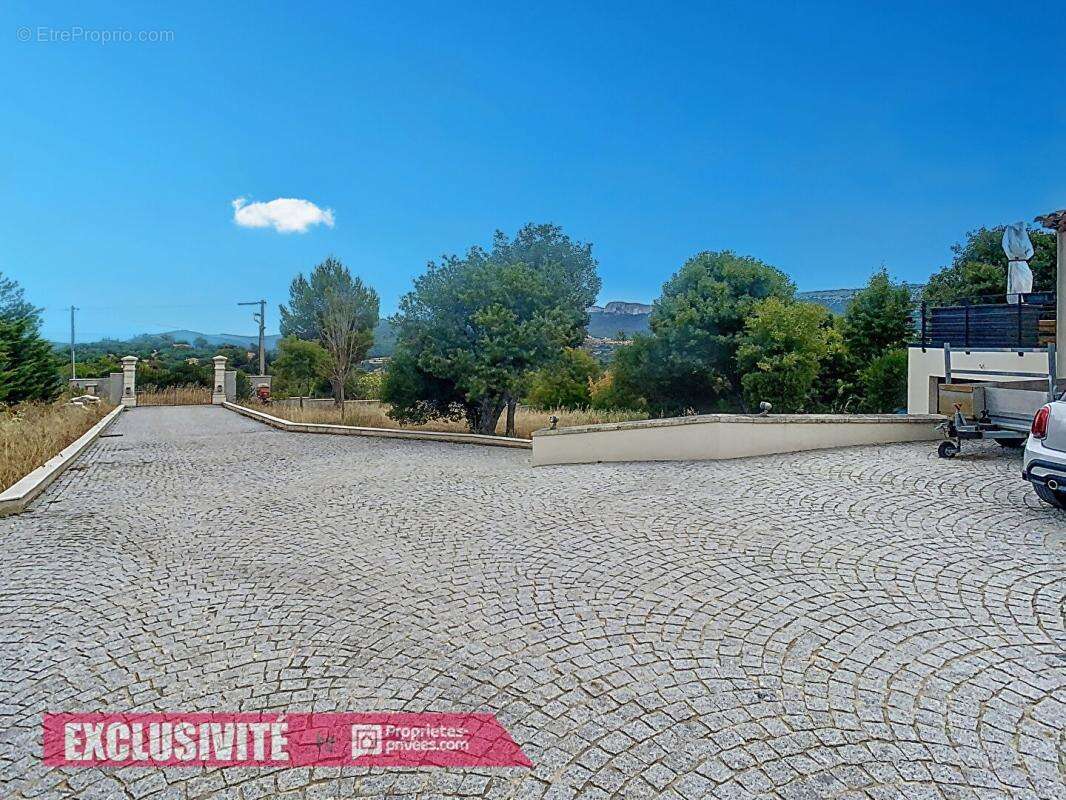 Maison à PLAN-D&#039;AUPS-SAINTE-BAUME