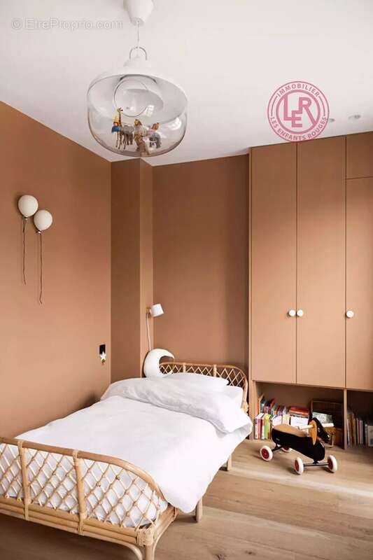 Appartement à PARIS-11E