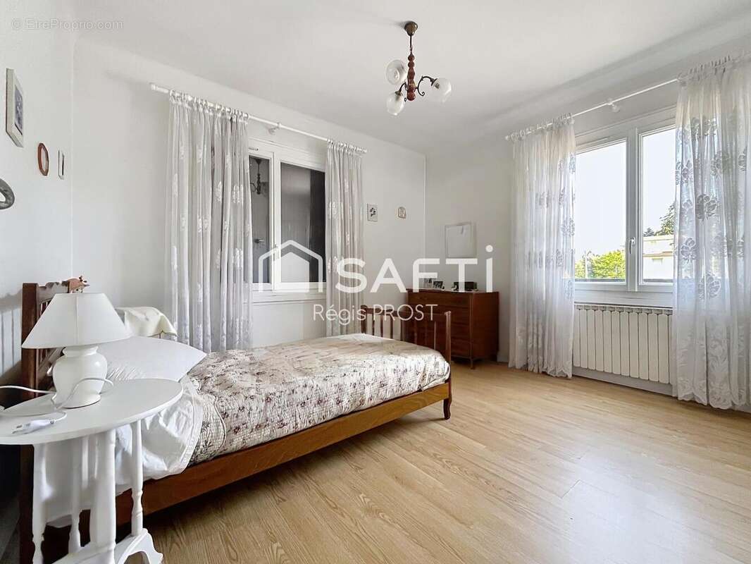 Photo 3 - Appartement à SAINT-ETIENNE