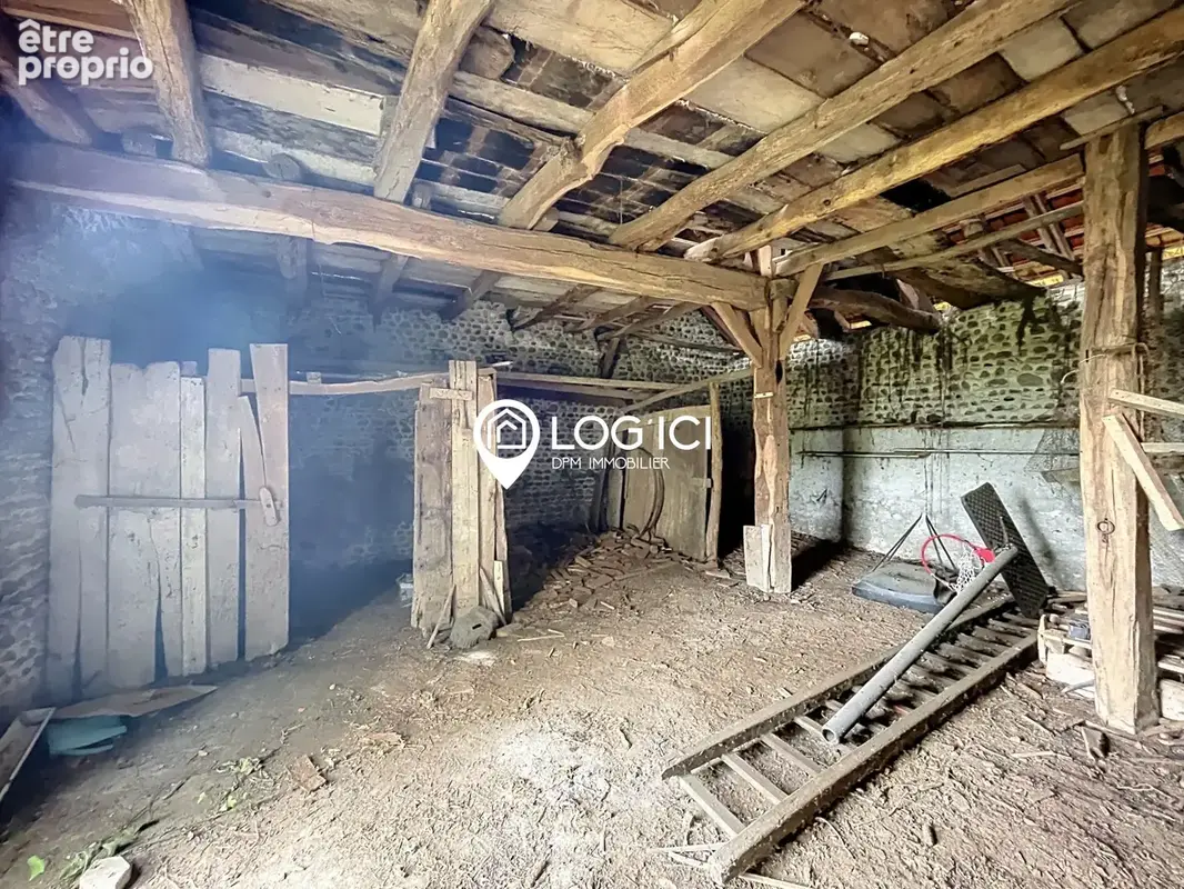 Maison de caractère avec grange - à rénover - photo 8
