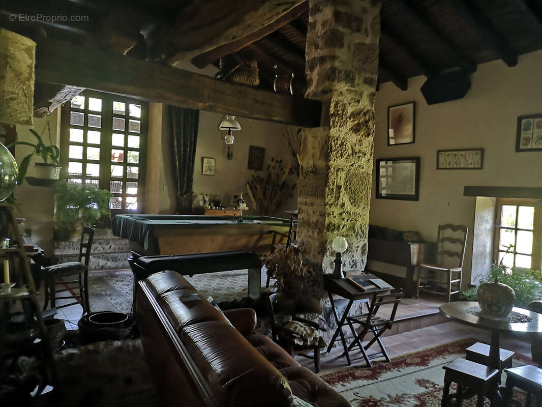 Maison à MENOMBLET