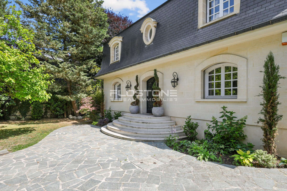 Maison à LE PERREUX-SUR-MARNE