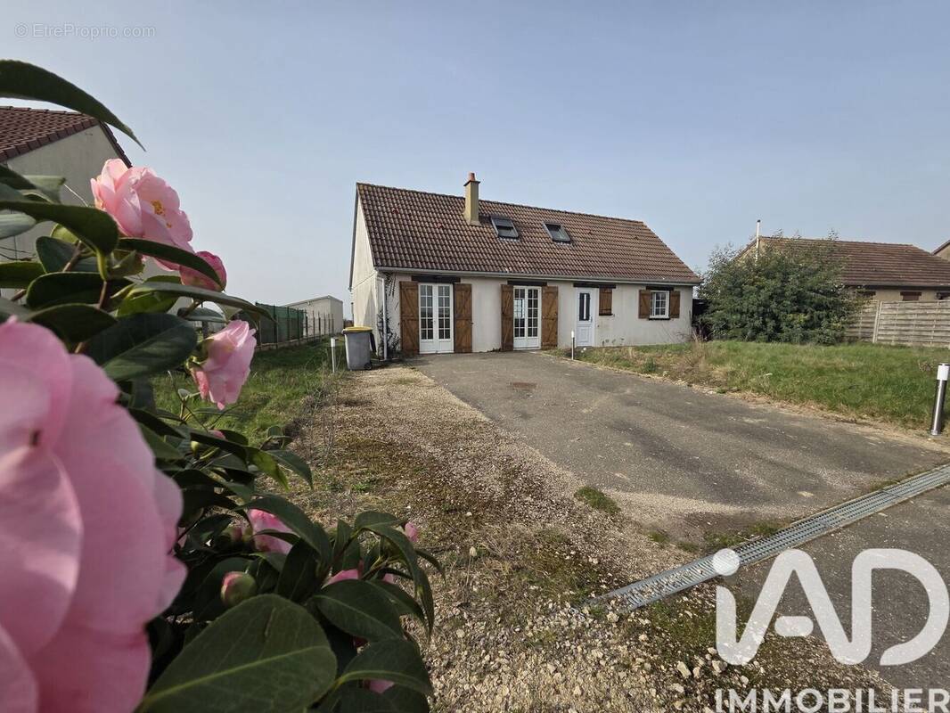 Photo 1 - Maison à BROU