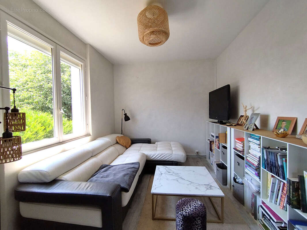 Maison à LA VILLE-AUX-DAMES