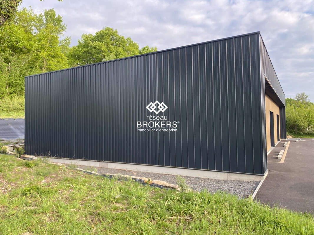 Pignon  - Commerce à THIERS