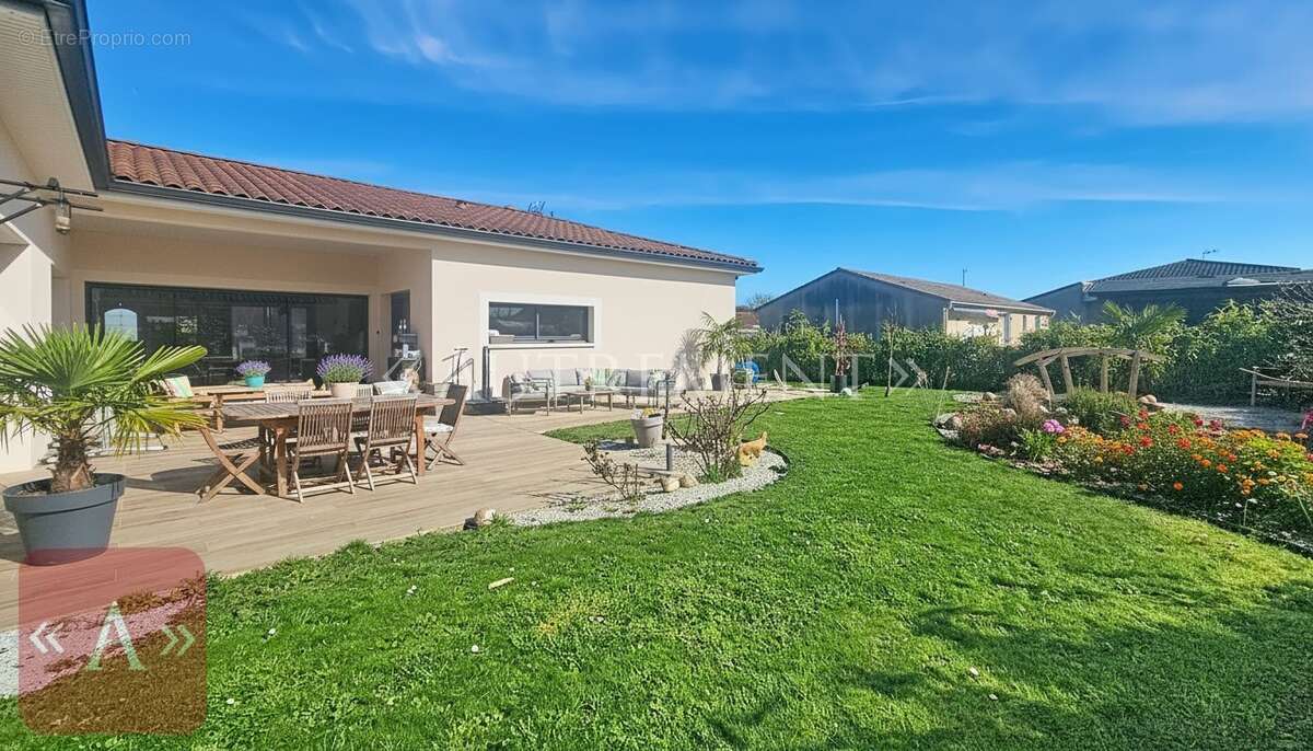 Maison à SAINT-SULPICE