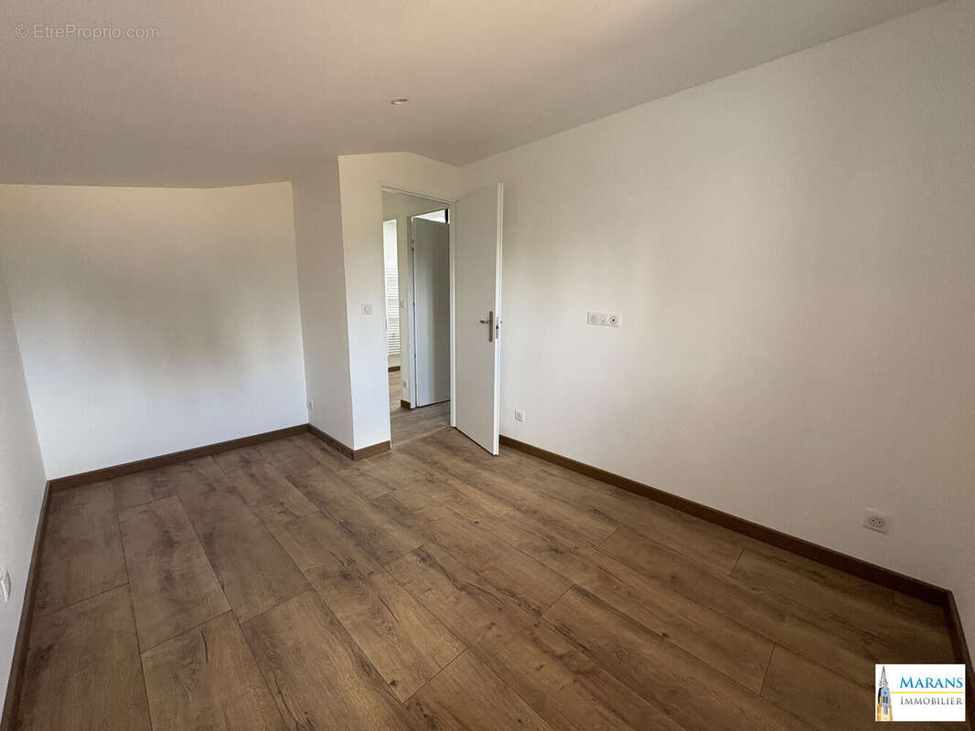 Maison à VOUILLE-LES-MARAIS