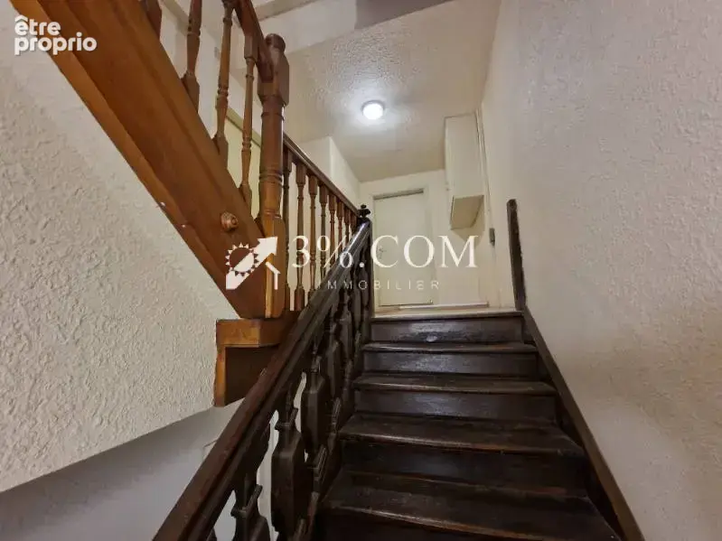 IMMEUBLE DE RAPPORT  Commerces et 8 appartements - photo 9