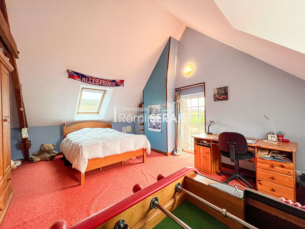 À vendre - Maison de caractère avec piscine et dépendance à Clécy, au coeur de la Suisse Normande - photo 11