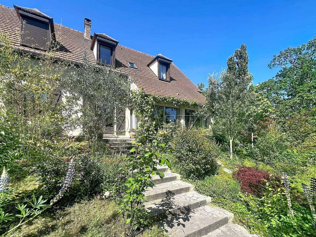 Maison familiale au coeur d'un jardin intimiste à Cormeilles-en-Vexin - photo 7