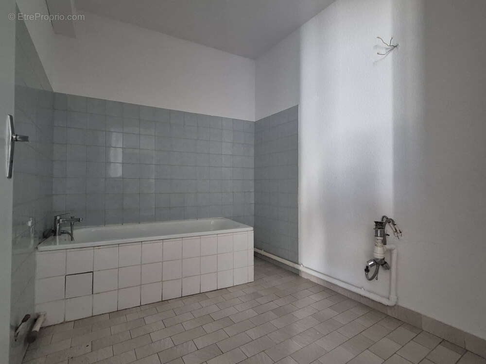 A vendre centre historique d'Auch, appartement type 3 de 69m2 - photo 5