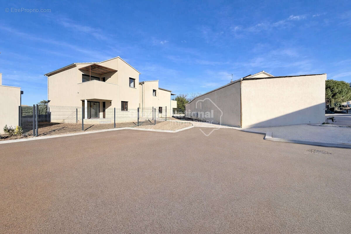 Appartement à TAILLADES