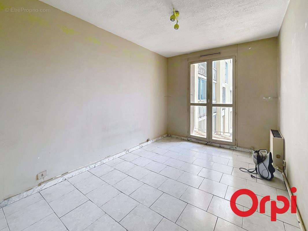 Appartement à MARSEILLE-11E