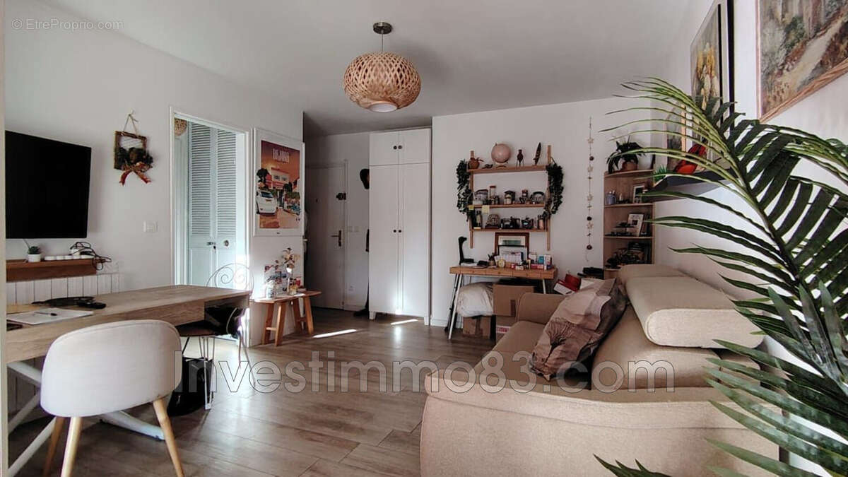 Appartement à HYERES