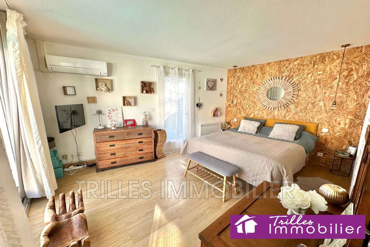 Maison à SAINT-LAURENT-DE-LA-SALANQUE