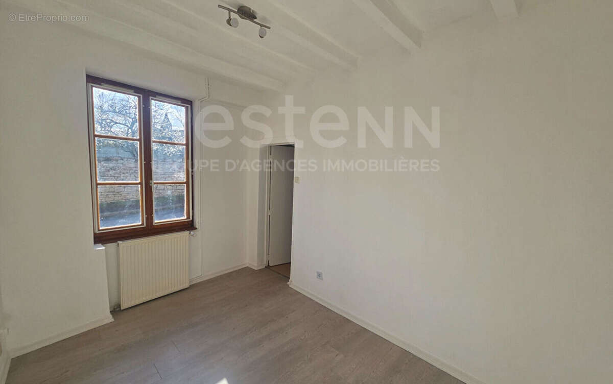 Maison à COULANS-SUR-GEE