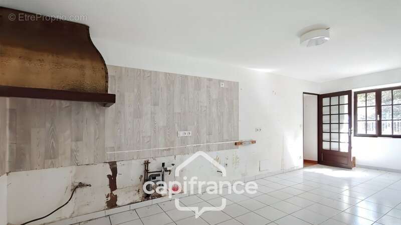 Maison type longère à Rénover  20 pièces  (47) - photo 29