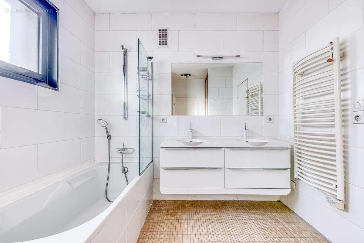 Appartement à LYON-6E