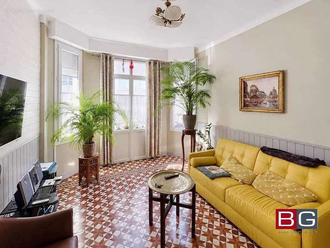 Appartement 3 pièces avec terrasse au centre d'Antibes - photo 3