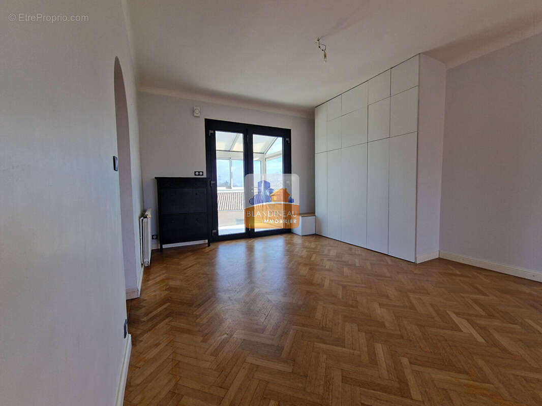 Appartement à BOUGUENAIS