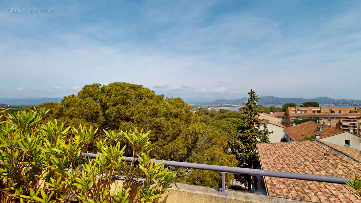 Appartement à FREJUS