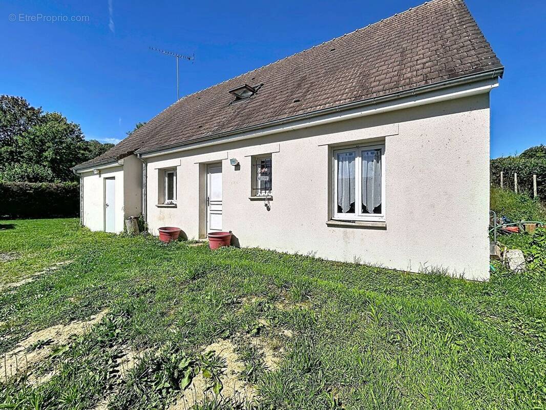 Maison à BAZINCOURT-SUR-EPTE