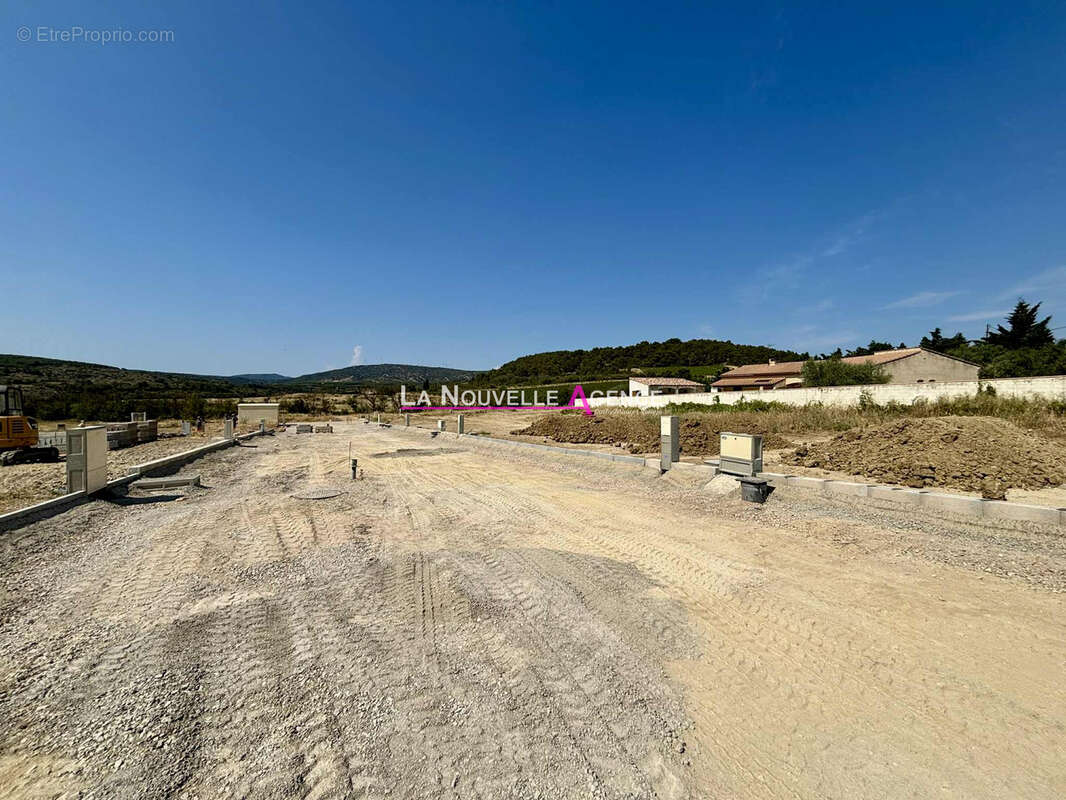 Terrain à PORTEL-DES-CORBIERES