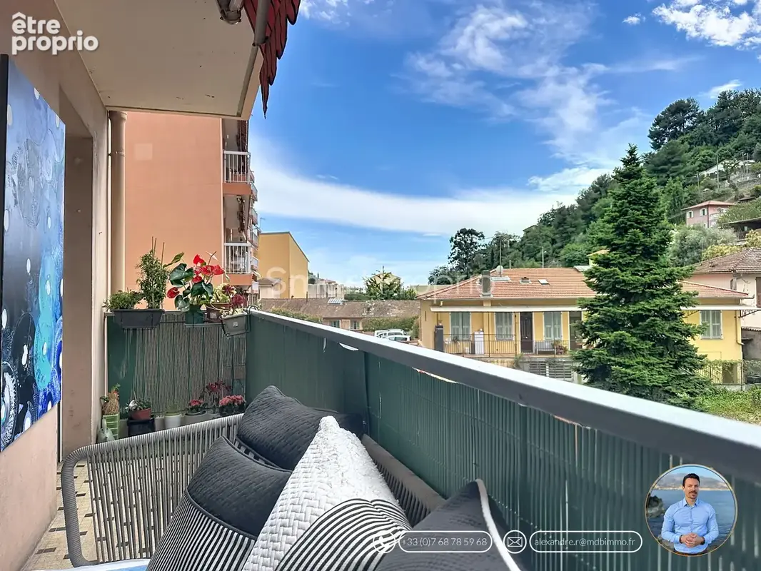 Menton careï - vendu loué - un t1 de 33m2 avec balcon côté collines  au calme - - photo 2