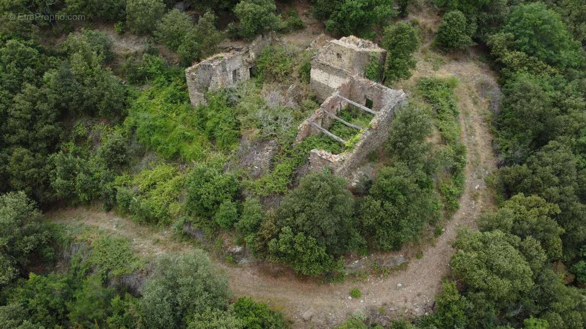 Terrain à BAILLESTAVY